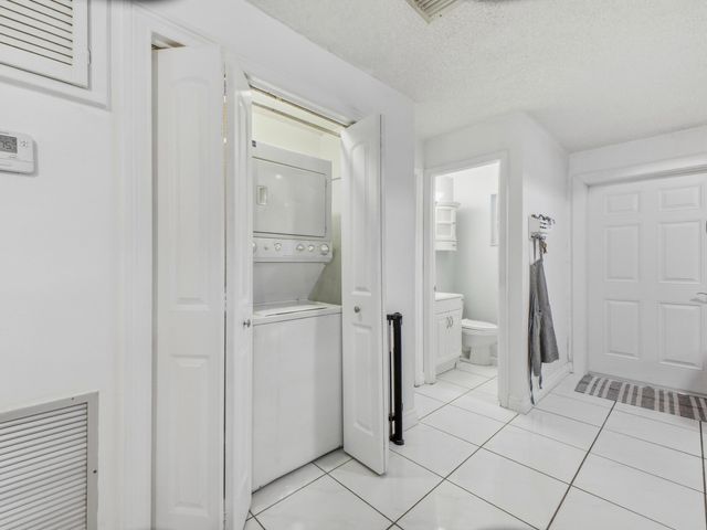 2200 Monroe Street 24, Hollywood, FL 33020