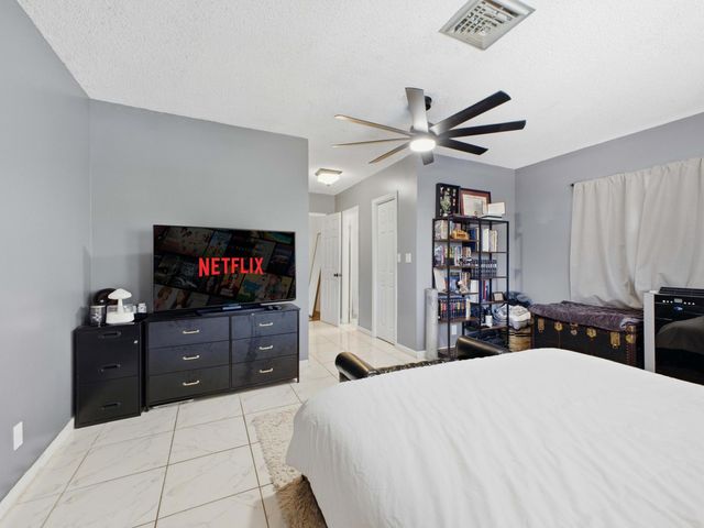 2200 Monroe Street 24, Hollywood, FL 33020