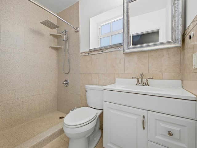 2200 Monroe Street 24, Hollywood, FL 33020