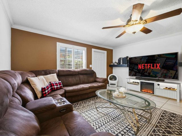 2200 Monroe Street 24, Hollywood, FL 33020