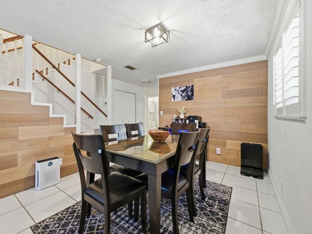 2200 Monroe Street 24, Hollywood, FL 33020