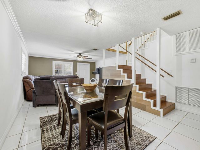 2200 Monroe Street 24, Hollywood, FL 33020