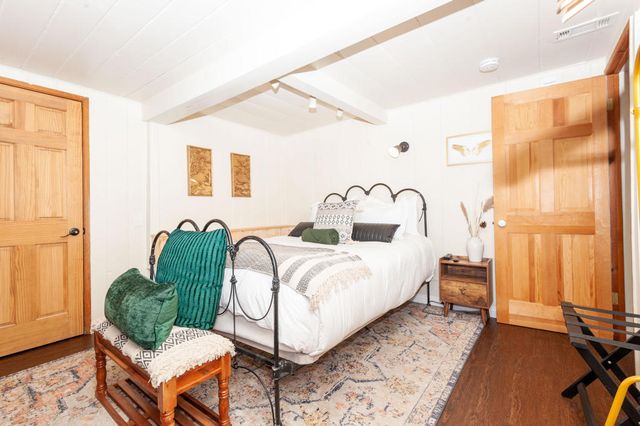 644 Cedar Lane, Twin Peaks, CA 92391