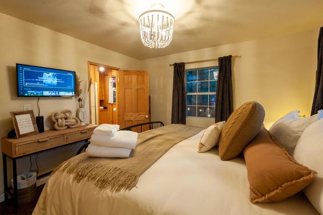 644 Cedar Lane, Twin Peaks, CA 92391