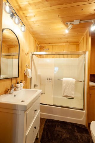 644 Cedar Lane, Twin Peaks, CA 92391