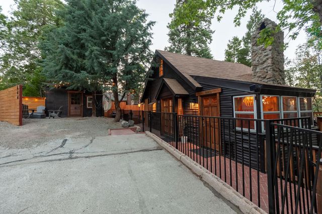 644 Cedar Lane, Twin Peaks, CA 92391