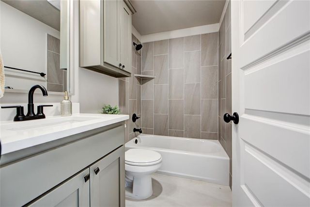 4917 Desert Willow Lane, Edmond, OK 73034