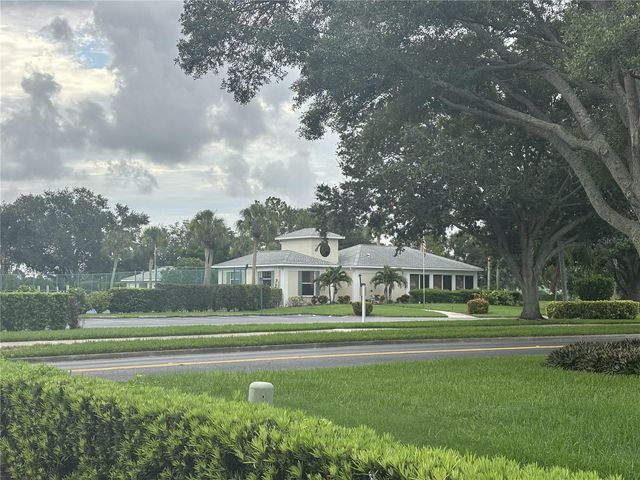 318 CLEARBROOK CIRCLE 106, Venice, FL 34292