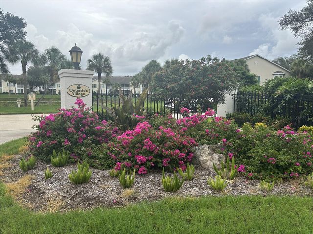 318 CLEARBROOK CIRCLE 106, Venice, FL 34292
