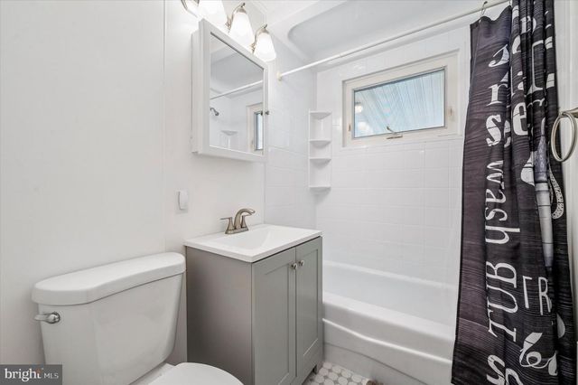 82 HOFFMAN RD, Ridley Park, PA 19078