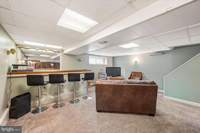 82 HOFFMAN RD, Ridley Park, PA 19078