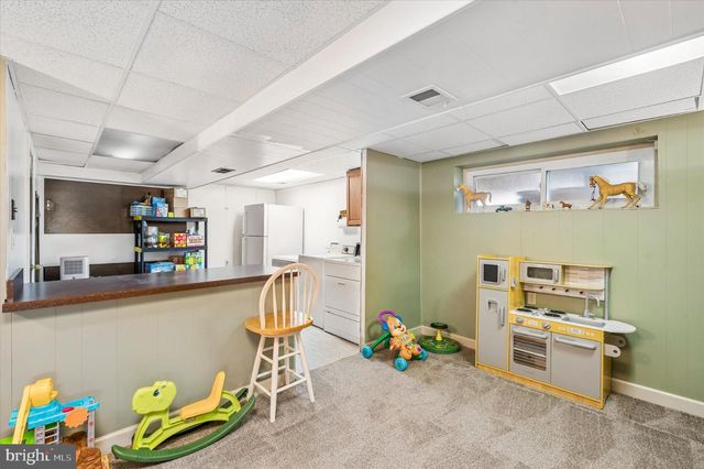 82 HOFFMAN RD, Ridley Park, PA 19078