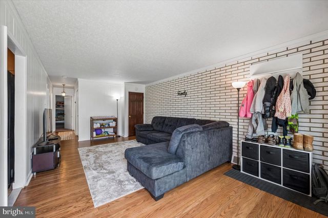 82 HOFFMAN RD, Ridley Park, PA 19078