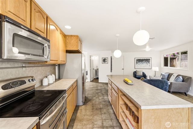 7001 N 13th Street, Tacoma, WA 98406