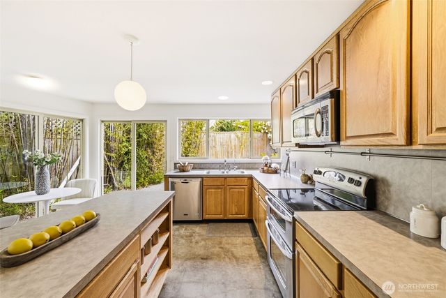 7001 N 13th Street, Tacoma, WA 98406