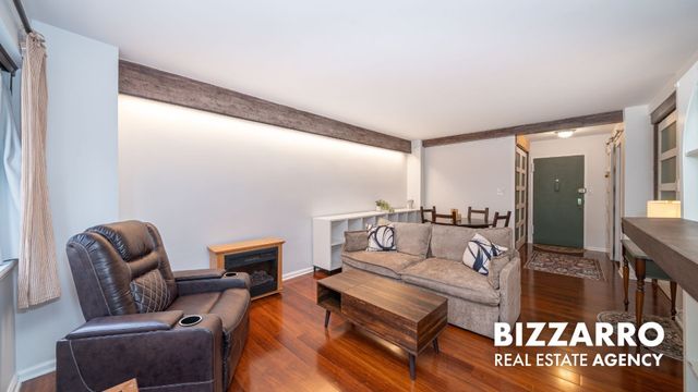 310 W 56th St Apt 8F, New York City, NY 10019