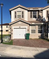 11823 SW 152nd Ct, Miami, FL 33196