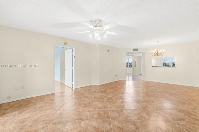 550 SW 138th Ave 409K, Pembroke Pines, FL 33027