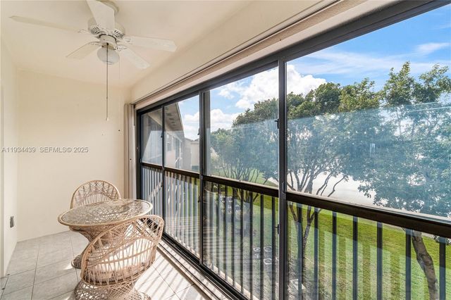 550 SW 138th Ave 409K, Pembroke Pines, FL 33027