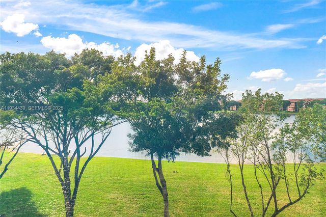 550 SW 138th Ave 409K, Pembroke Pines, FL 33027