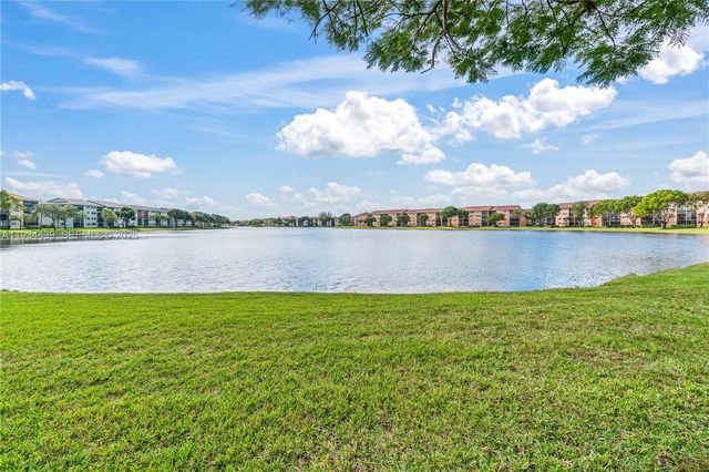 550 SW 138th Ave 409K, Pembroke Pines, FL 33027