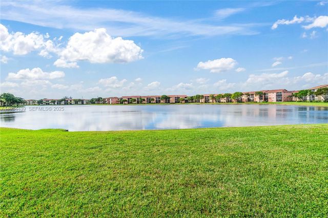 550 SW 138th Ave 409K, Pembroke Pines, FL 33027