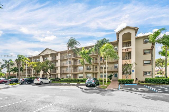 550 SW 138th Ave 409K, Pembroke Pines, FL 33027