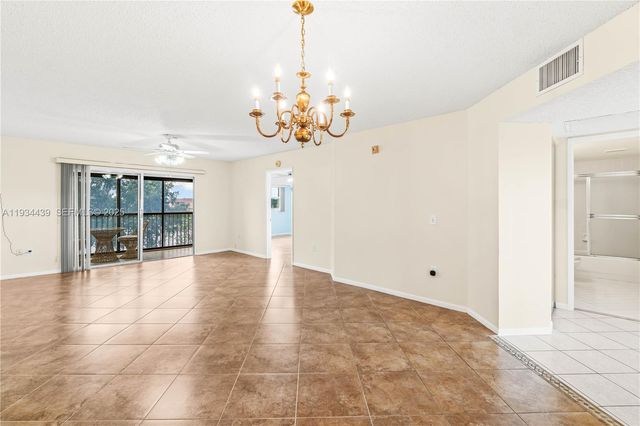 550 SW 138th Ave 409K, Pembroke Pines, FL 33027