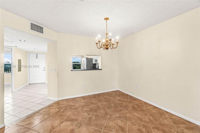 550 SW 138th Ave 409K, Pembroke Pines, FL 33027