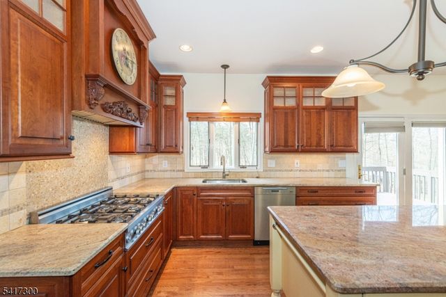 5 HERITAGE CT, Randolph Twp., NJ 07869