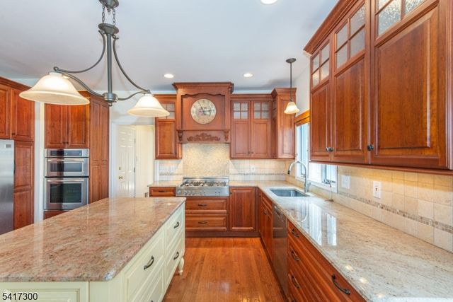 5 HERITAGE CT, Randolph Twp., NJ 07869