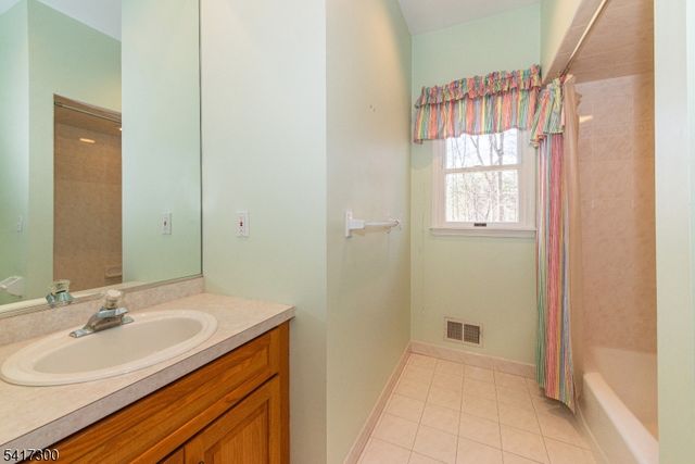 5 HERITAGE CT, Randolph Twp., NJ 07869