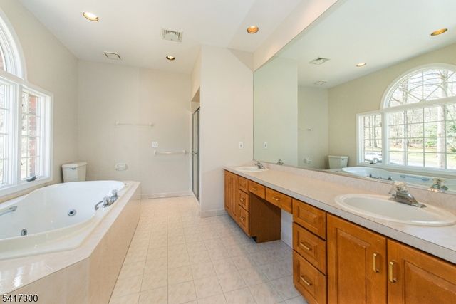 5 HERITAGE CT, Randolph Twp., NJ 07869