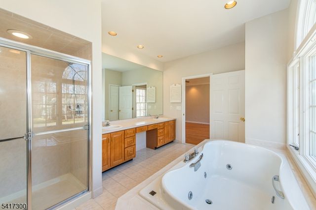 5 HERITAGE CT, Randolph Twp., NJ 07869