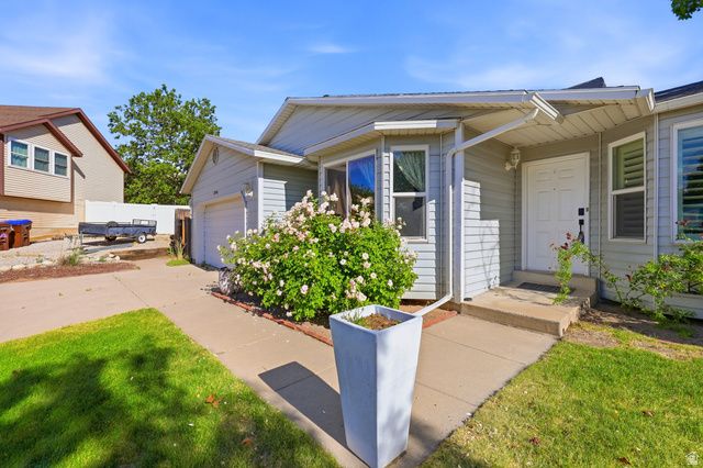 1206 E MOSS CIR, Midvale, UT 84047