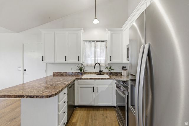 1206 E MOSS CIR, Midvale, UT 84047