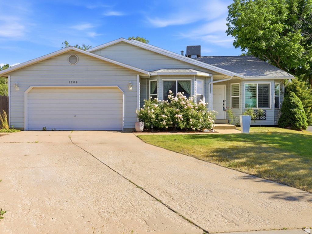 1206 E MOSS CIR, Midvale, UT 84047