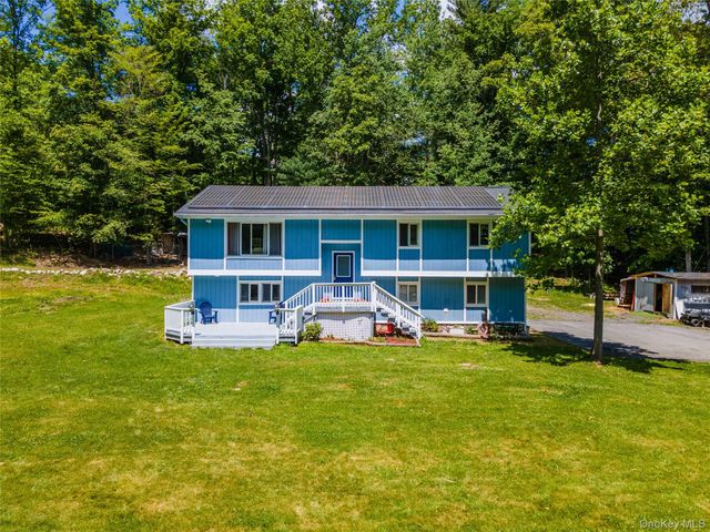 20 Patrick Drive, Bloomingburg, NY 12721