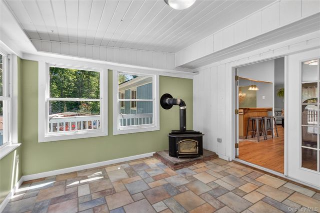 20 Patrick Drive, Bloomingburg, NY 12721
