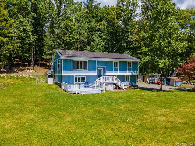 20 Patrick Drive, Bloomingburg, NY 12721