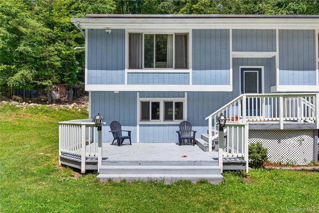 20 Patrick Drive, Bloomingburg, NY 12721