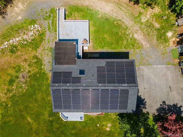 20 Patrick Drive, Bloomingburg, NY 12721