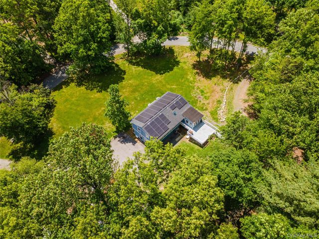 20 Patrick Drive, Bloomingburg, NY 12721