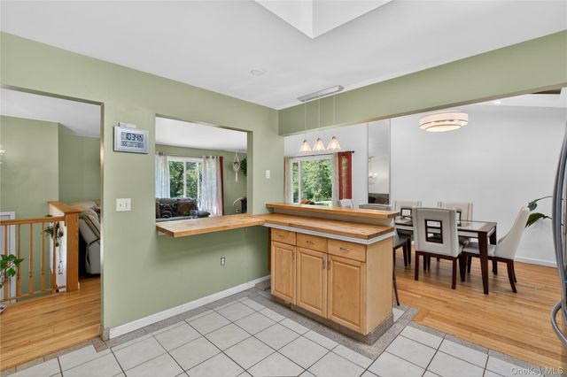 20 Patrick Drive, Bloomingburg, NY 12721