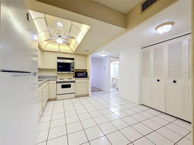 7100 SUNSET WAY 207, St Pete Beach, FL 33706