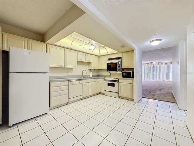 7100 SUNSET WAY 207, St Pete Beach, FL 33706