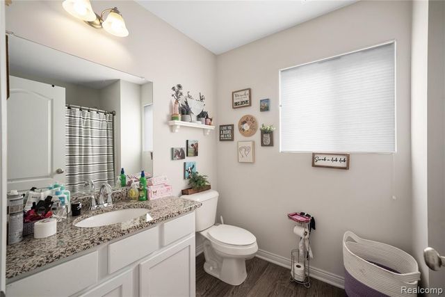 353 Hidden River, Holly, MI 48442