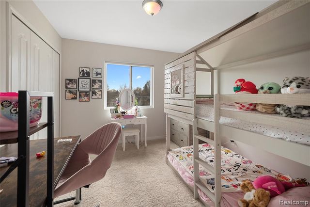 353 Hidden River, Holly, MI 48442