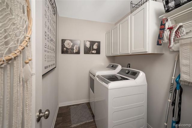 353 Hidden River, Holly, MI 48442