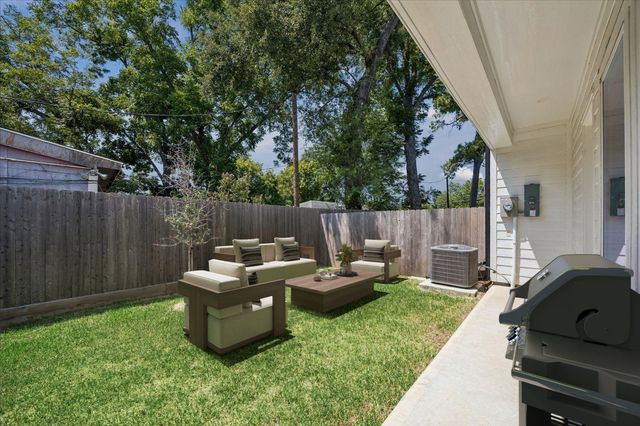 1832 W Tidwell Road, Houston, TX 77091